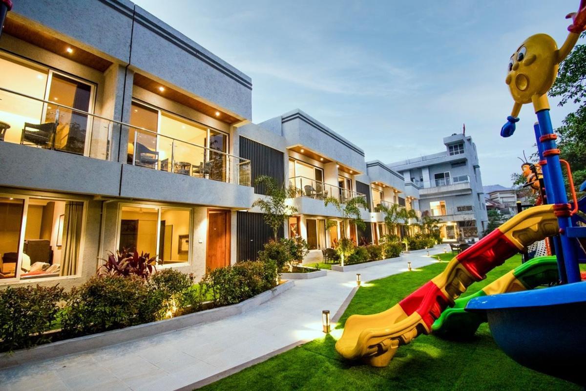 Meritas Aura Resort Lonavala Εξωτερικό φωτογραφία